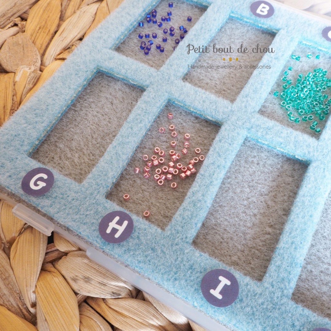 Boite de transport avec tapis de perlage nomade/ palette nomade /tapis à perler de voyage / plateau tissage perles/organiseur perles